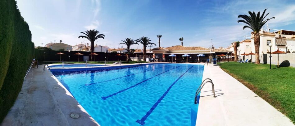 Pool + Mini-golf (El Paraíso)